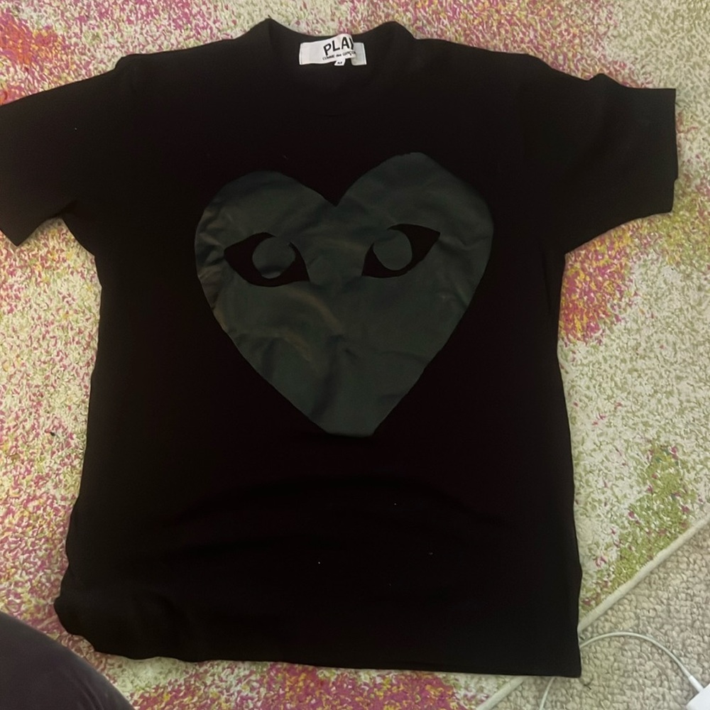 Boys t shirt black, great condition my son uses only ones